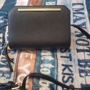 STEVE MADDEN MULTIFUNCTIONAL CROSSBODY BAG